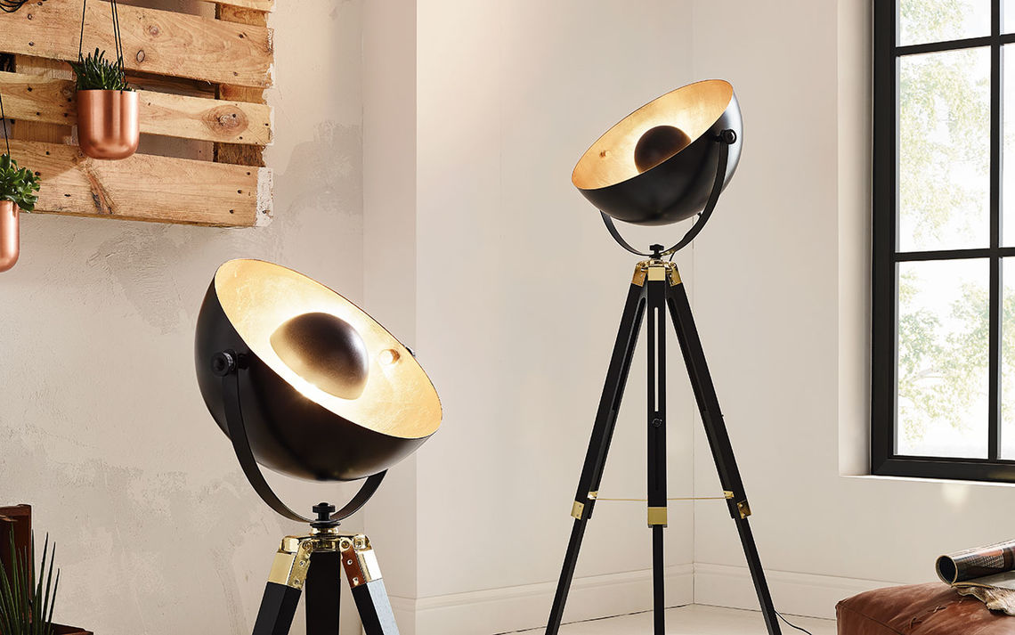 Eglo 49617 COVALEDA - Retro stolní lampa na dřevěné trojnožce 1xE27, 73,5cm 