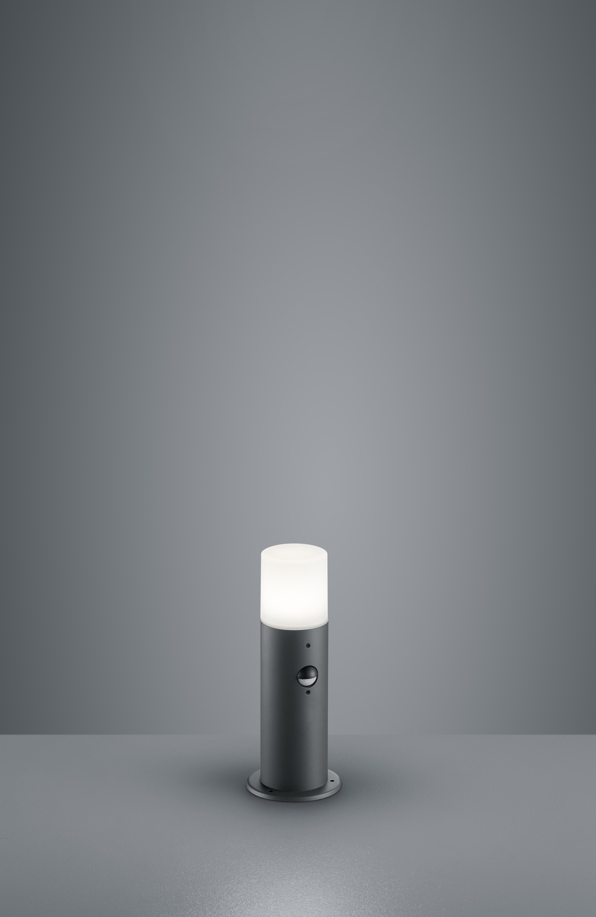 Trio Leuchten 522260142 HOOSIC - Nízká zahradní lampa se senzorem 30cm, 1 x E27, IP44