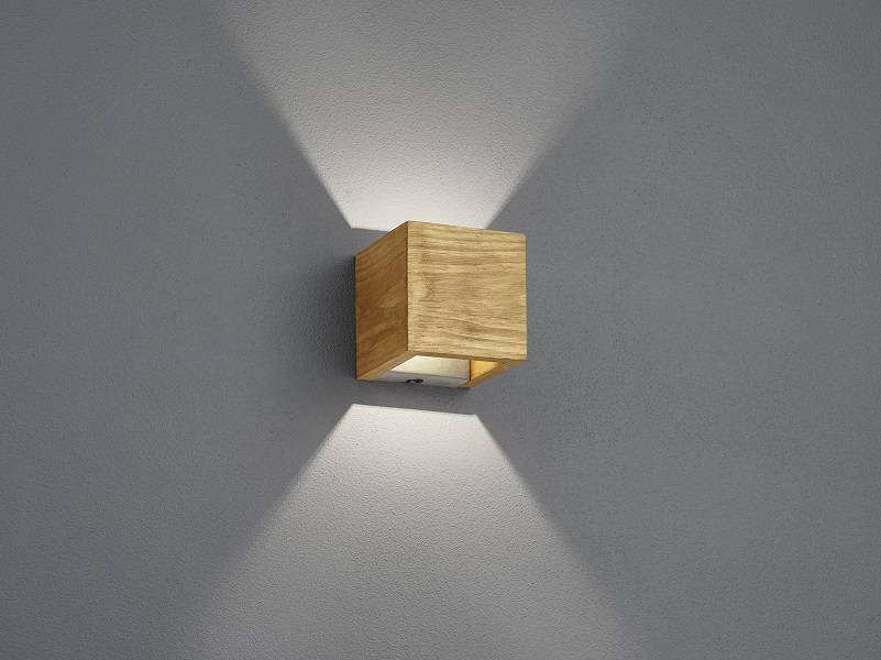 Trio Leuchten 223710130 BRAD - Vypínačem stmívatelné LED nástěnné dřevěné svítidlo, LED 4,3W, 3000K, 11 x 11cm