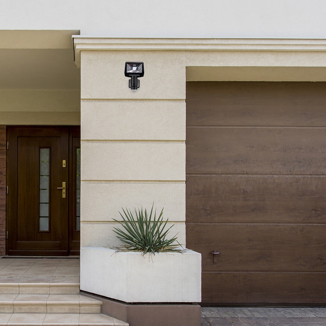 Rabalux 77021 DOJRAN - LED solární nástěnné svítidlo s pohybovým čidlem, 5W, IP44