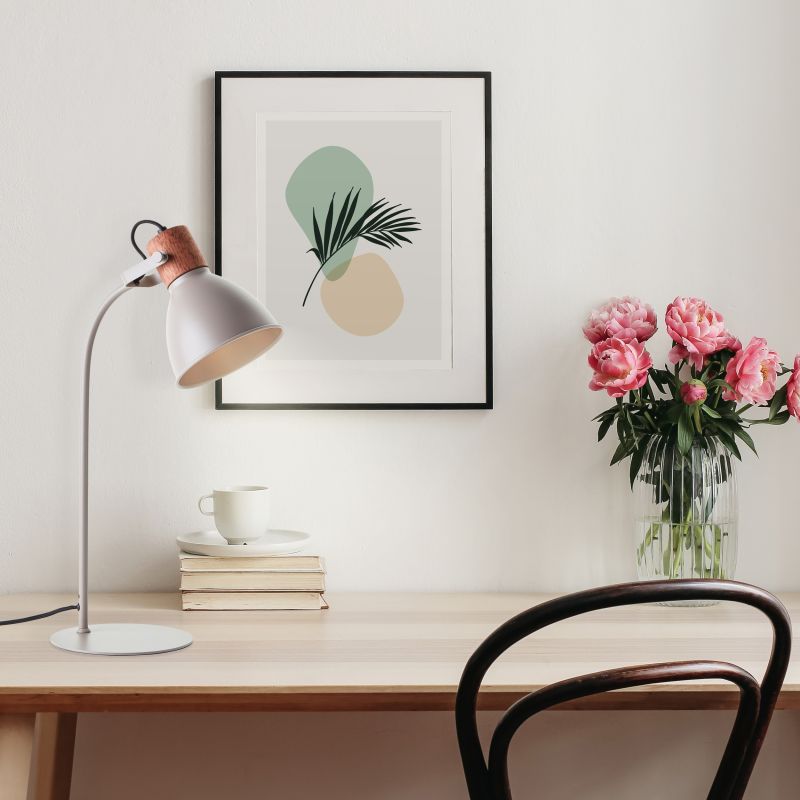 Brilliant 94555/20 ERENA - Industriální stolní lampa se dřevěným prvkem, barva taupe, 1 x E27, 52cm