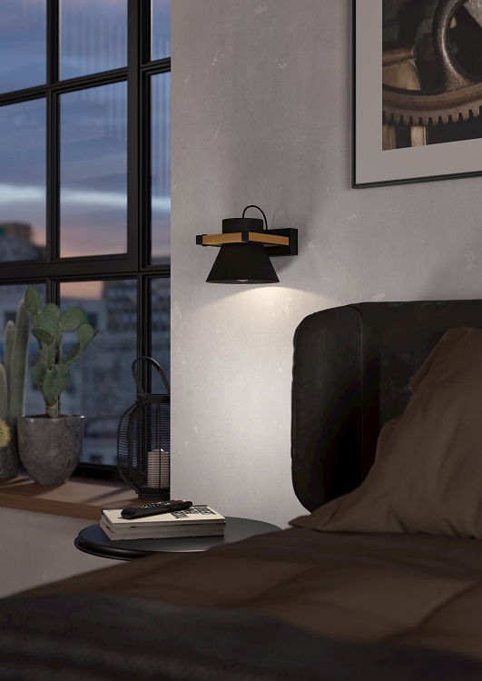 Eglo 43958 MACCLES - Nástěnné černé svítidlo se dřevem, 1 x E27