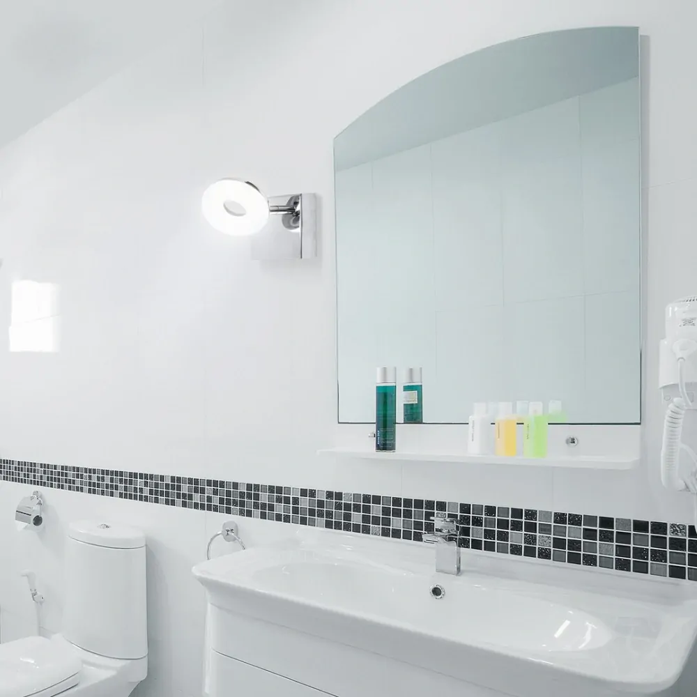 Rabalux 5716 BEATA - Nástěnné LED svítidlo do koupelny v lesklé chromové barvě, LED 5W, 4000K, IP44