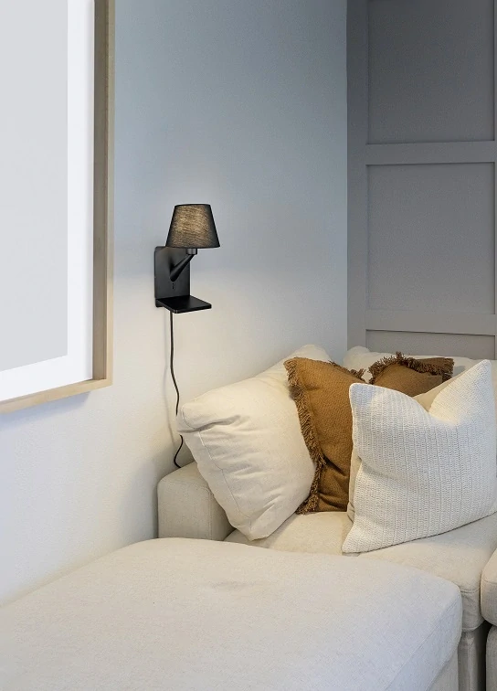 Trio Leuchten 262670132 COMFORT - Nástěnná černá lampička k posteli s bezdrátovým nabíjením, USB-A + USB-C, 1 x E14