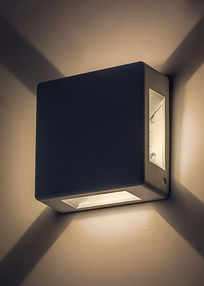 Rabalux 7318 LIPPA - LED nástěnné svítidlo v bílé barvě, LED 6W, 3000K, IP54