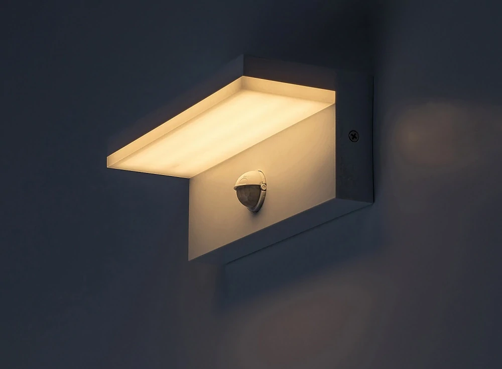 Rabalux 77116 ZARAGOZA - Nástěnné LED venkovní svítidlo s čidlem v bílé barvě, LED 9W, 2700 + 4000 + 6500K, IP54