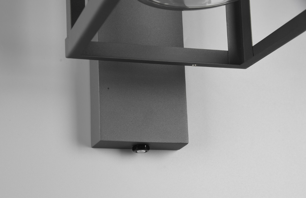 Trio Leuchten 212060142 LUNGA - Nástěnné venkovní svítidlo s možností aktivace automatického senzoru DEN / NOC, 1 x E27, IP44